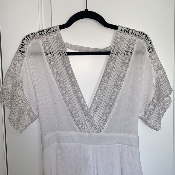 White romper - Picture 2 of 5